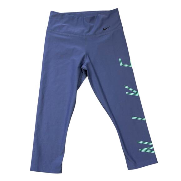 Nike Capri Leggings Womens Small Dri Fit 10 Less Plastic Bottles 1 Legend‎ Pant - Picture 1 of 5